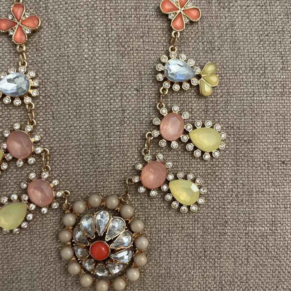 Vintage Gold Color Necklace w/ Rhinestones & Beads